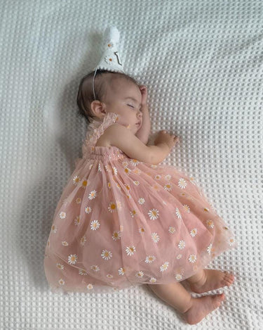 Peach Daisy First Birthday Dress with Matching “1” Party Crown – Baby Girl Outfit for Cake Smash & Photos