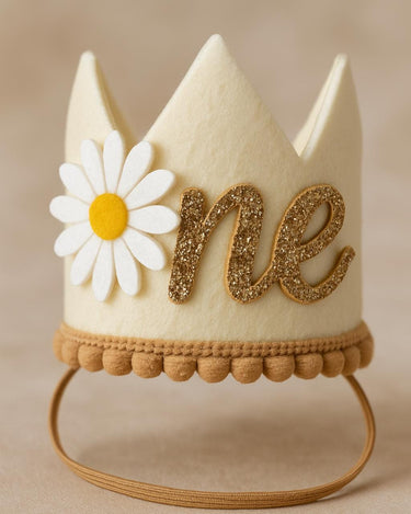 White Daisy First Birthday Dress with Matching “One” Party Crown – Baby Girl Outfit for Cake Smash & Photos