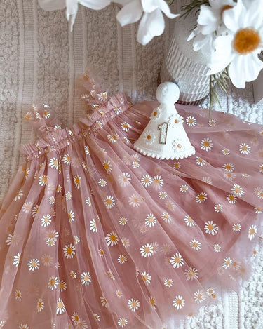 Peach Daisy First Birthday Dress with Matching “1” Party Crown – Baby Girl Outfit for Cake Smash & Photos