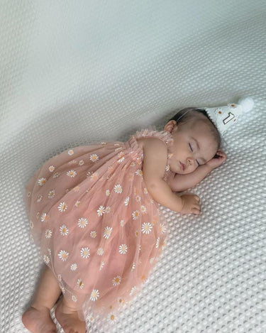 Peach Daisy First Birthday Dress with Matching “1” Party Crown – Baby Girl Outfit for Cake Smash & Photos
