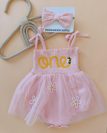 Pink “One” First Birthday Romper for Baby Girl – Daisy Tulle Skirt & Matching Bow Headband – 1st Birthday Outfit