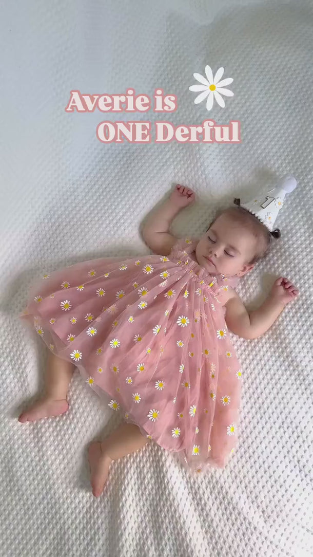 Peach Daisy First Birthday Dress with Matching “1” Party Crown – Baby Girl Outfit for Cake Smash & Photos